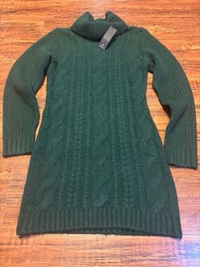 Lulus green cable knit turtleneck long-sleeve mini sweater dress Size Medium NWT